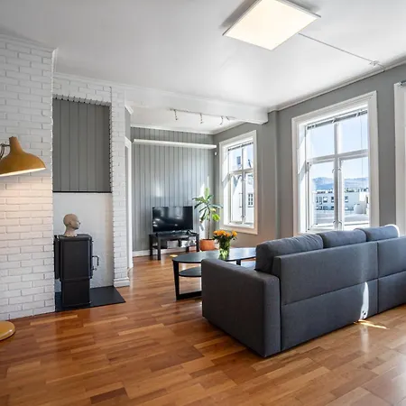 Apartment Sunny In *
